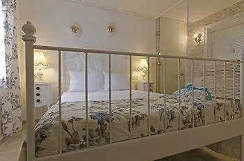 Roka Bed and breakfast 2*