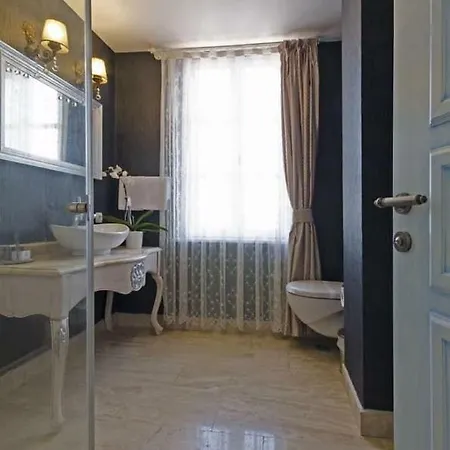 Roka فندق مبيت وإفطار ألاتشاتي
